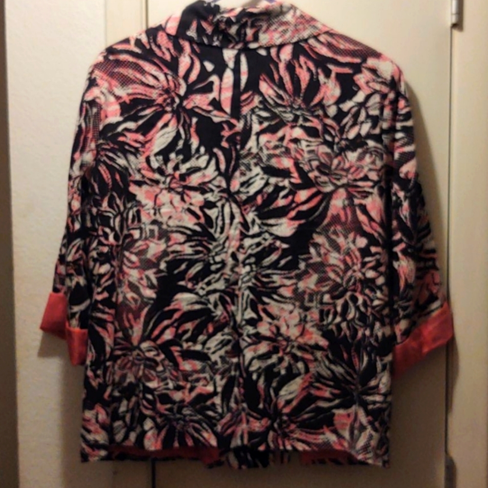 Blazer - Picture 4 of 4